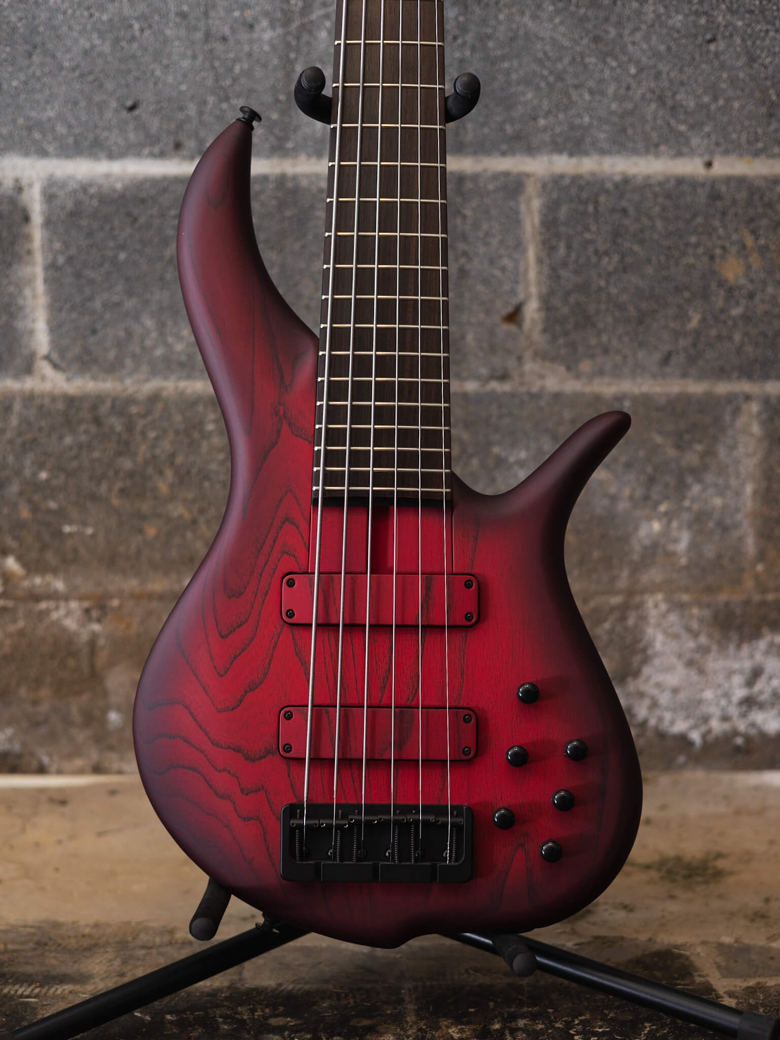 F Bass BN6 Trans Red Burst 2024 - Bajo Eléctrico | Gearhub 🌶️