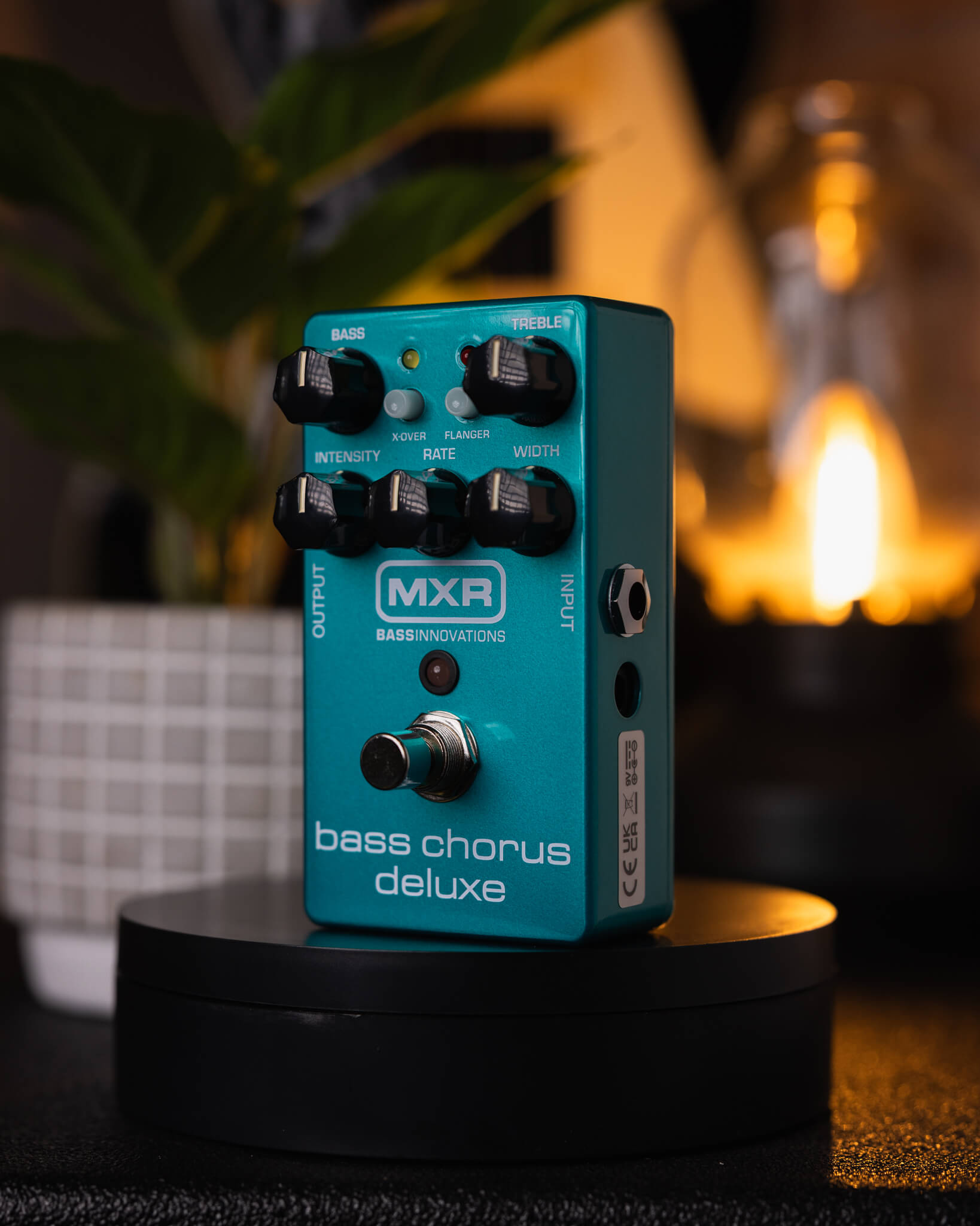 MXR® BASS CHORUS DELUXE - Pedal de Bajo | Gearhub 🌶️