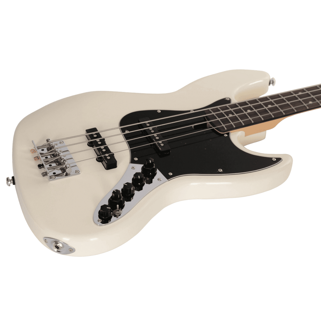 Sire V3 Antique White (2nd Gen) - Bajo Eléctrico | Si me hubiesen mostrado los bajos Sire guiándonos solamente por el precio, habría tenido muchas dudas sobre qué tan buenos serían. Afortunadamente, tuve la oportunidad de ver uno y tocarlo sin saber cuánt