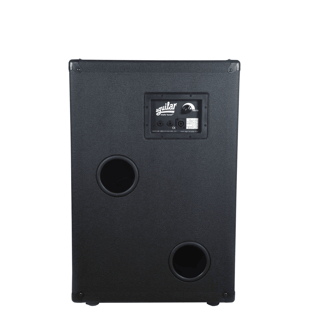 Aguilar SL 212 - Gabinete de Bajo | The SL 212 offers an unprecedented balance of performance and weight. At only 45 lbs. (20.41 kg), this 4 ohm cabinet handles 500 watts RMS. With a frequency response of 37 Hz–16 kHz, the SL 212 provides the deep lows, a