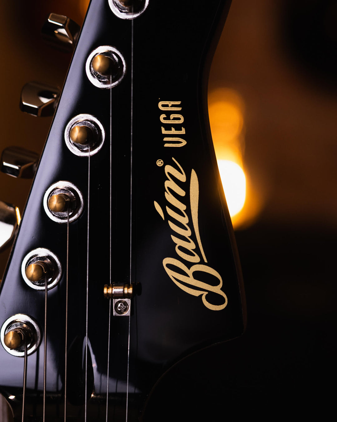 Baum Wingman Vega Glacier Blue - Guitarra Eléctrica | La nueva edición de Wingman VEGA 2024 ya está aquí. Tu Wingman esencial ahora es aún más versátil y poderoso. Una guitarra más fuerte, más expresiva y más dinámica. Un tono más fuerte. Sostenimiento só