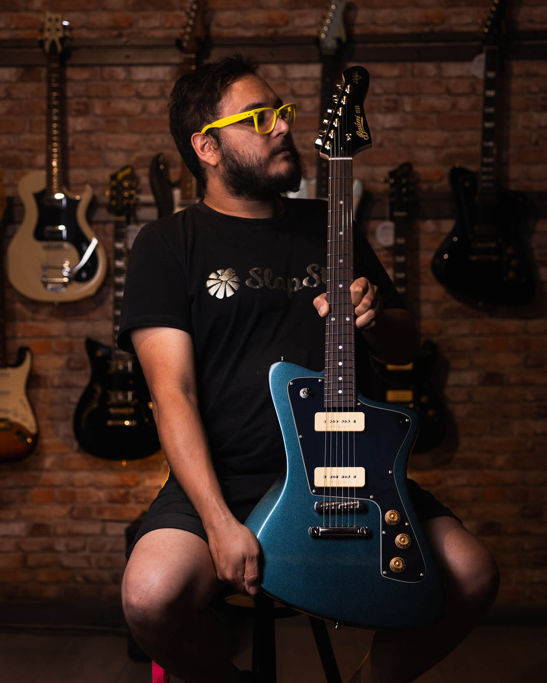Baum Wingman Vega Glacier Blue - Guitarra Eléctrica | La nueva edición de Wingman VEGA 2024 ya está aquí. Tu Wingman esencial ahora es aún más versátil y poderoso. Una guitarra más fuerte, más expresiva y más dinámica. Un tono más fuerte. Sostenimiento só