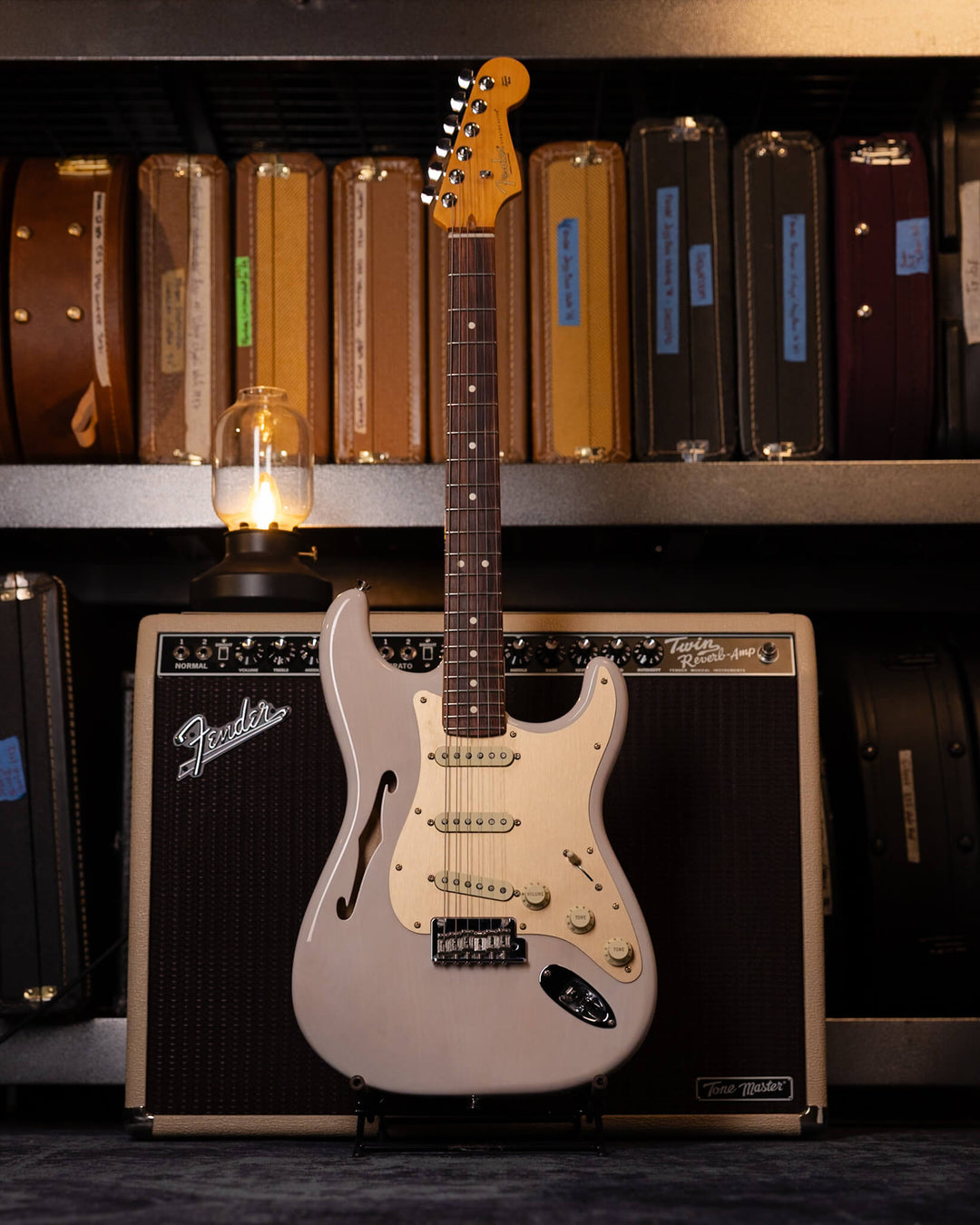 Fender American Professional II Stratocaster® Thinline White Blonde 2024