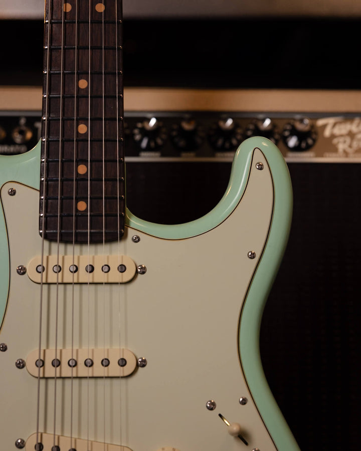 Fender Stratocaster American Ultra Luxe Vintage '60s Surf Green 2025