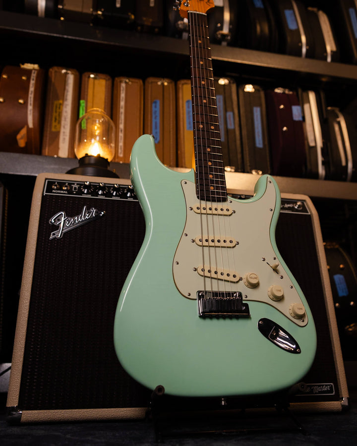 Fender Stratocaster American Ultra Luxe Vintage '60s Surf Green 2025