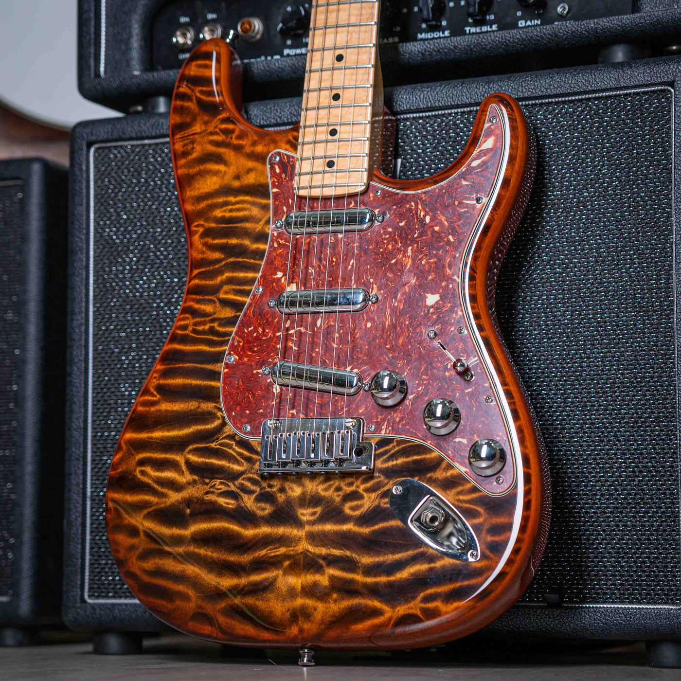 Fender Artisan Stratocaster NOS Quilted Maple Top Tigereye