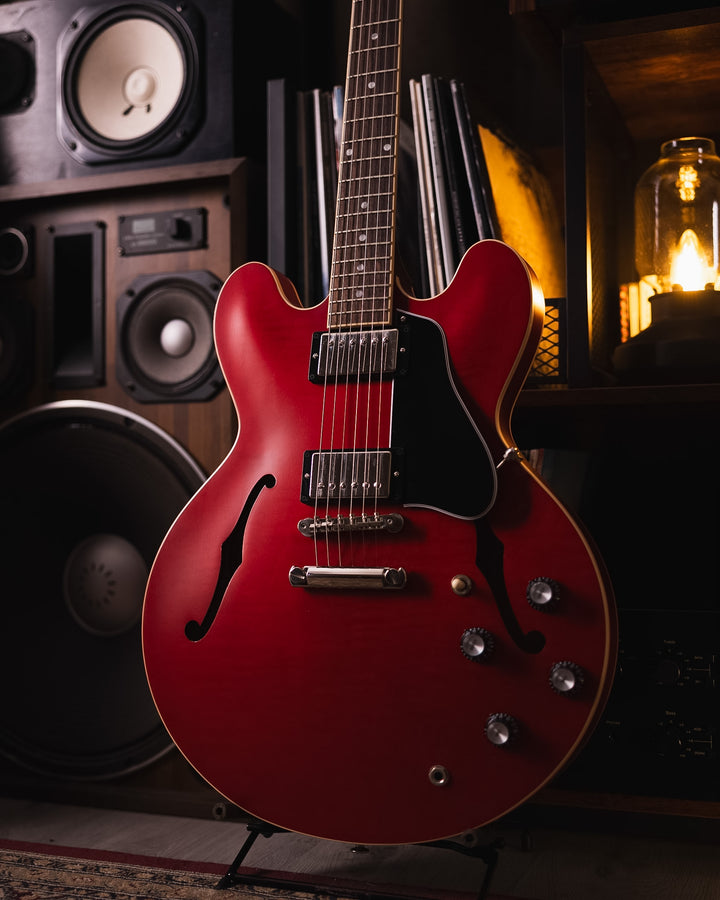 Gibson ES-335 Cherry Red Satin 2026 - Guitarra Eléctrica