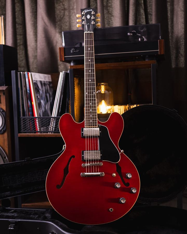 Gibson ES-335 Cherry Red Satin 2026 - Guitarra Eléctrica