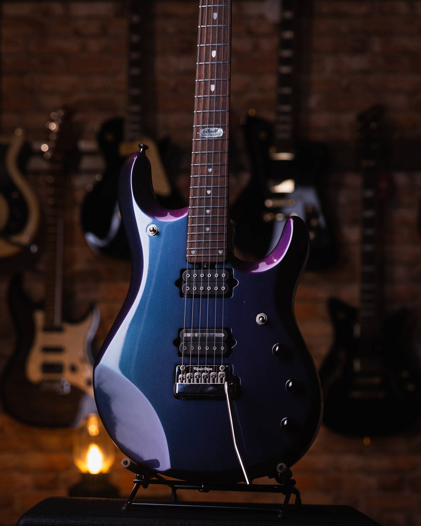 Musicman JP6 Ball Family Reserve Mystic Dream 2009 - Guitarra Eléctrica | Estamos francamente emocionados de que hayan llegado las últimas ofertas de Ball Family Reserve. Para aquellos que no están familiarizados, Ball Family Reserve es una línea de guita
