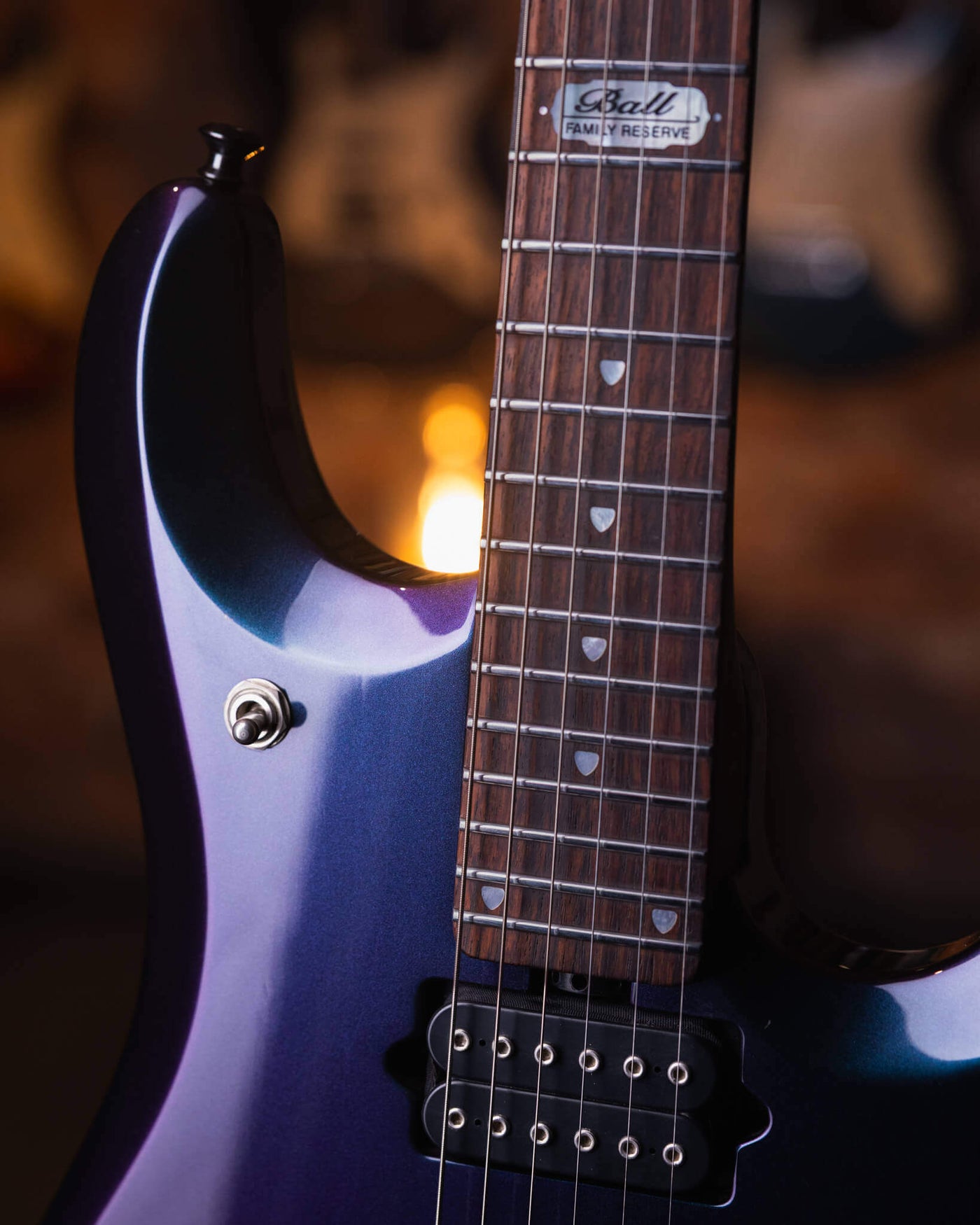 Musicman JP6 Ball Family Reserve Mystic Dream 2009 - Guitarra Eléctrica | Estamos francamente emocionados de que hayan llegado las últimas ofertas de Ball Family Reserve. Para aquellos que no están familiarizados, Ball Family Reserve es una línea de guita