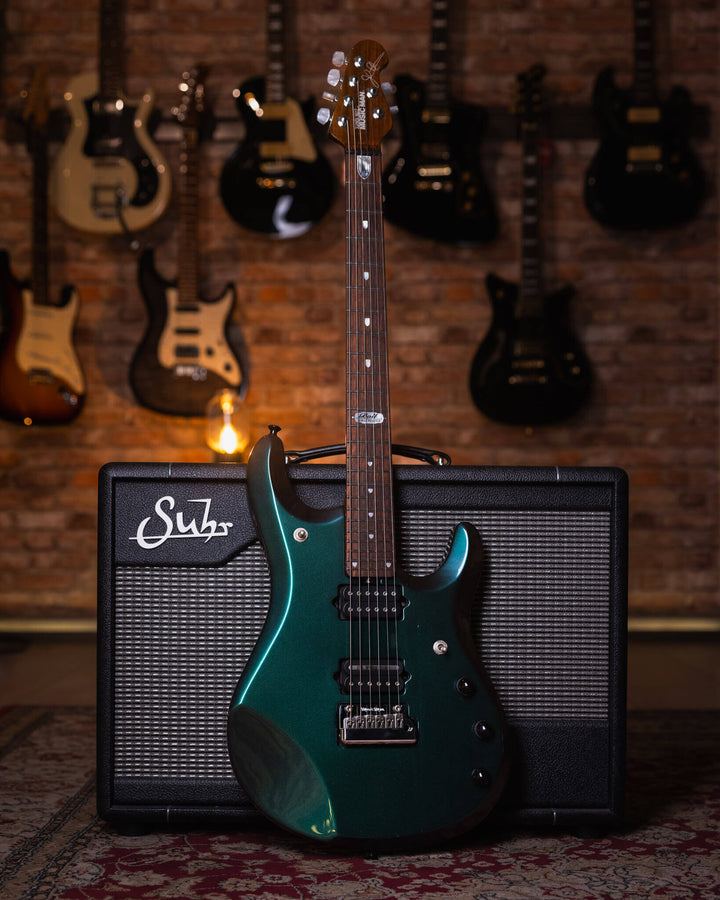 Musicman JP6 Ball Family Reserve Mystic Dream 2009 - Guitarra Eléctrica | Estamos francamente emocionados de que hayan llegado las últimas ofertas de Ball Family Reserve. Para aquellos que no están familiarizados, Ball Family Reserve es una línea de guita