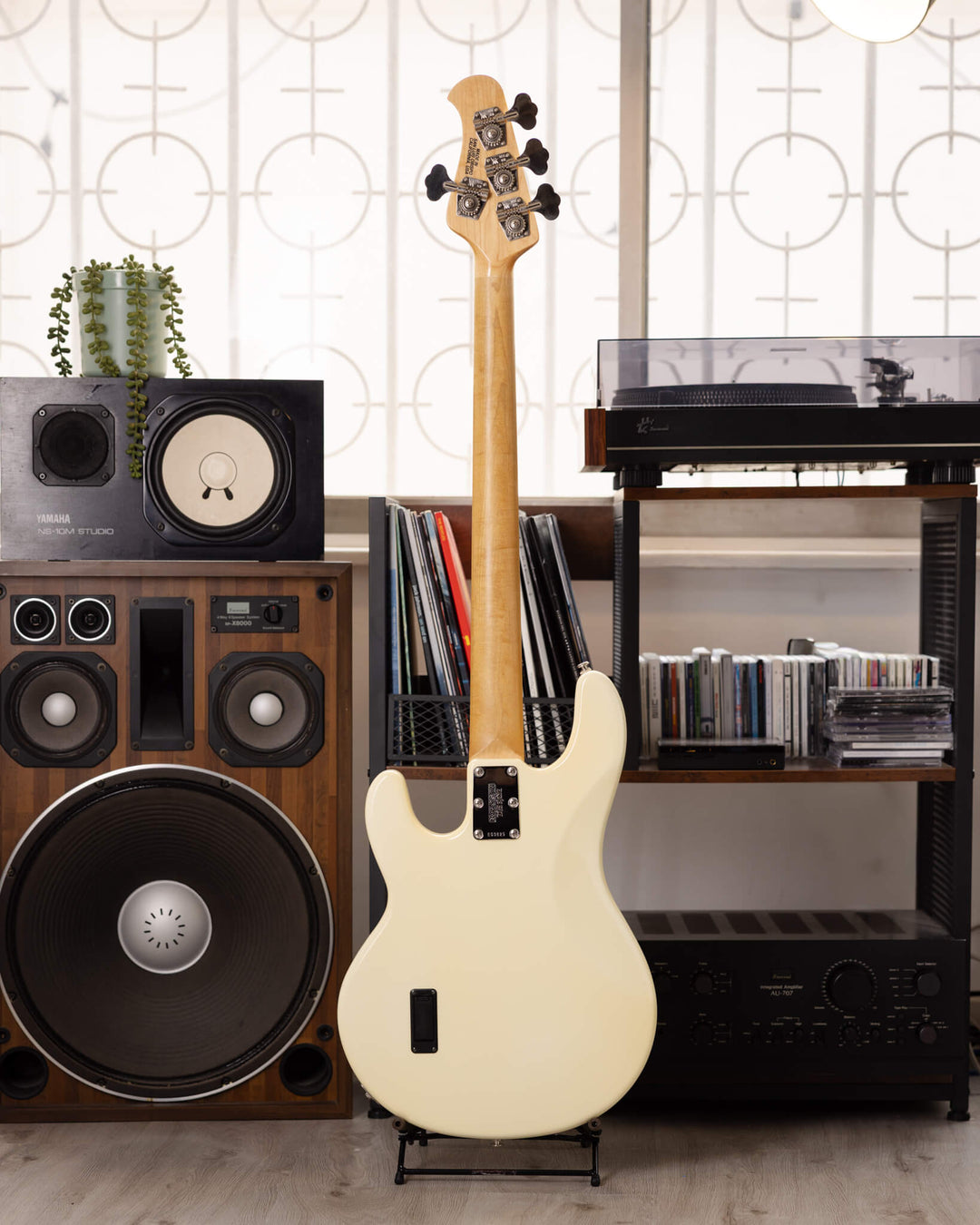 MusicMan StingRay 4H White 2004