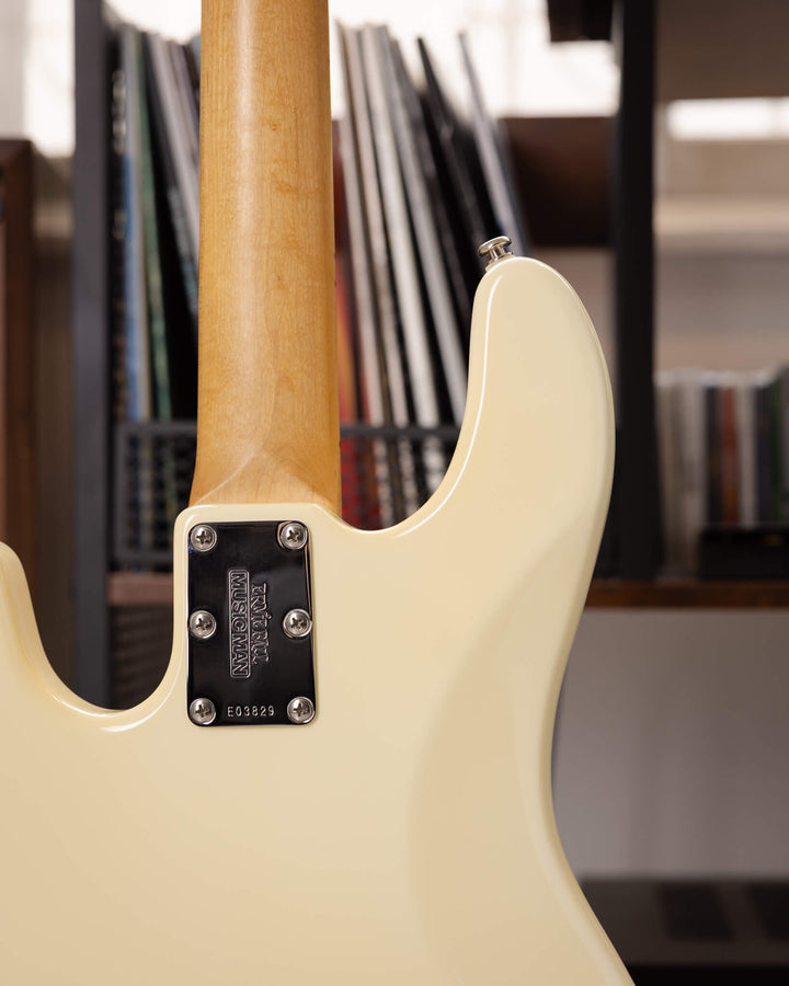 MusicMan StingRay 4H White 2004