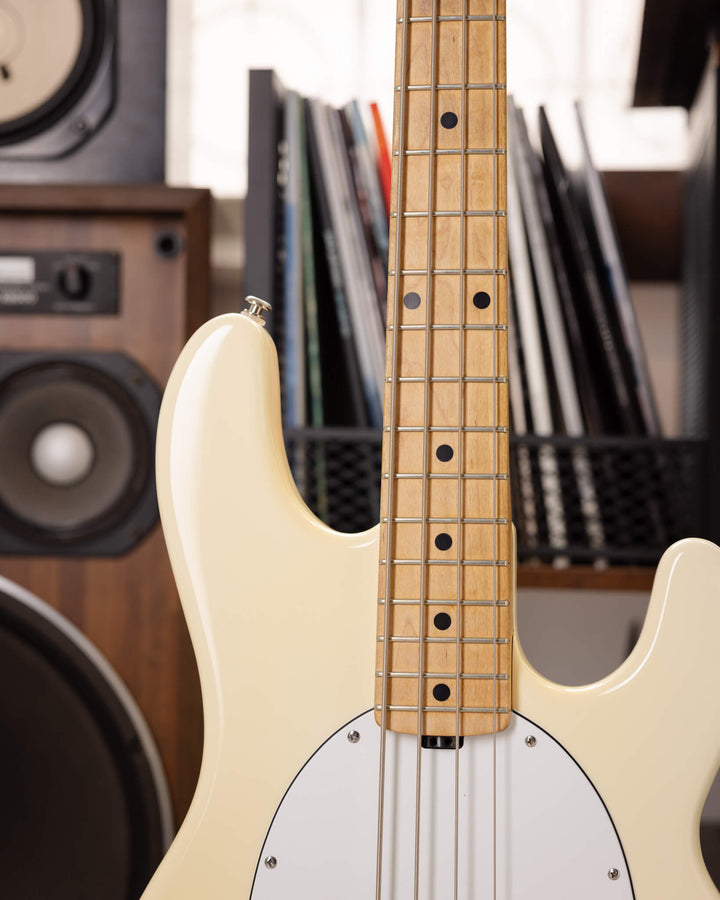 MusicMan StingRay 4H White 2004