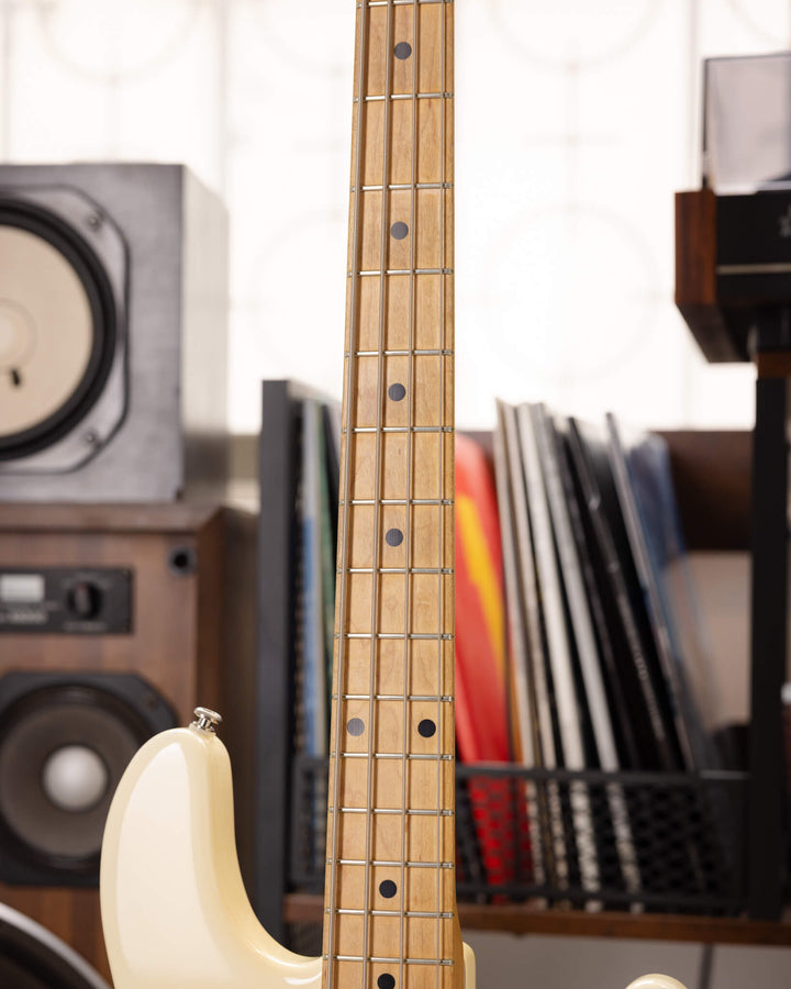 MusicMan StingRay 4H White 2004
