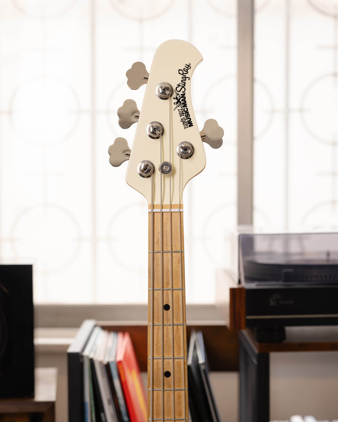 MusicMan StingRay 4H White 2004