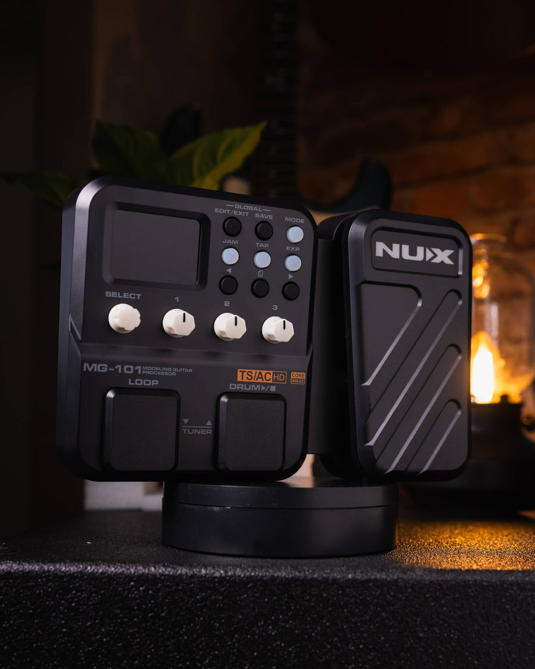Nux MG101 - Pedalera Multiefecto para Guitarra
