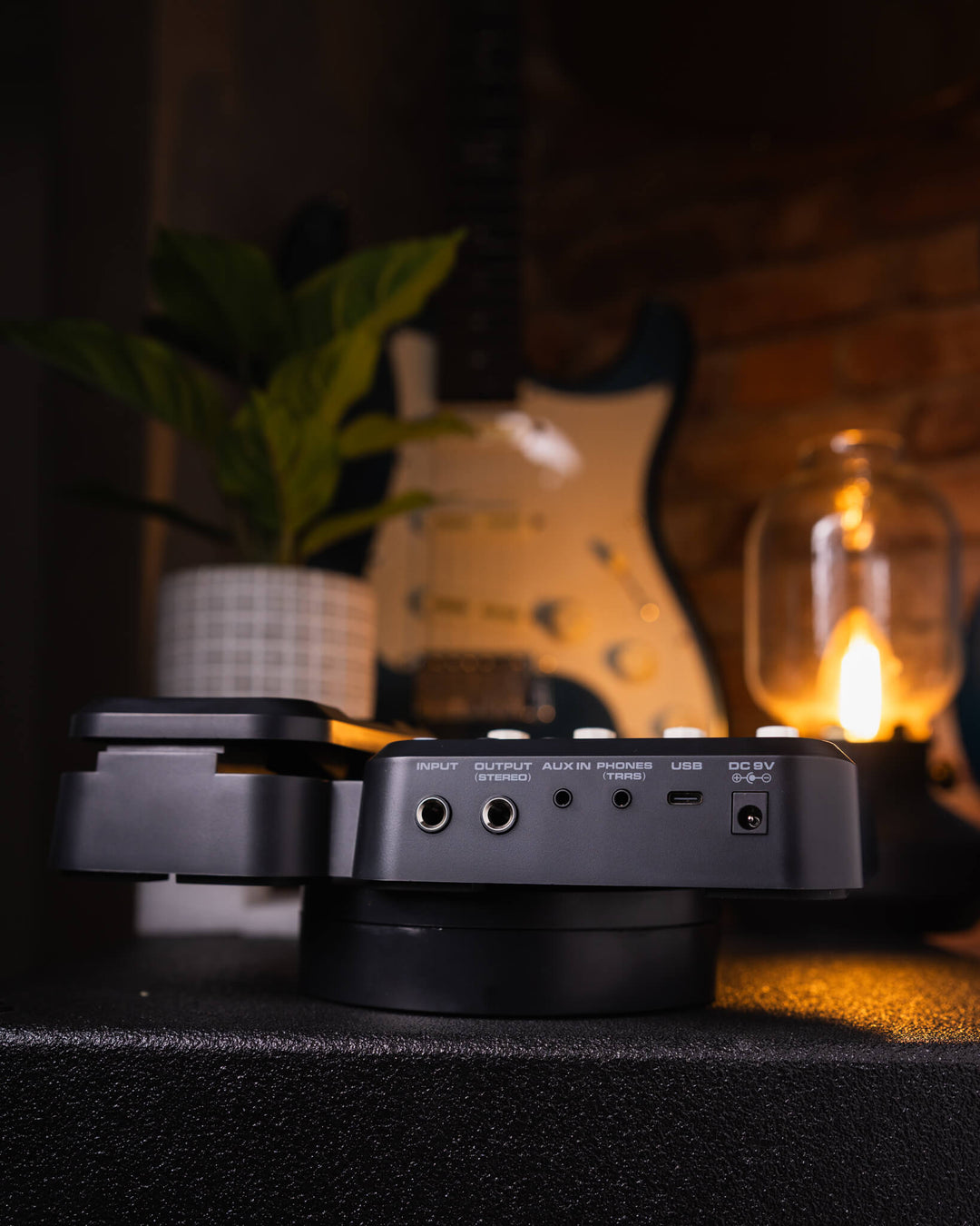 Nux MG101 - Pedalera Multiefecto para Guitarra