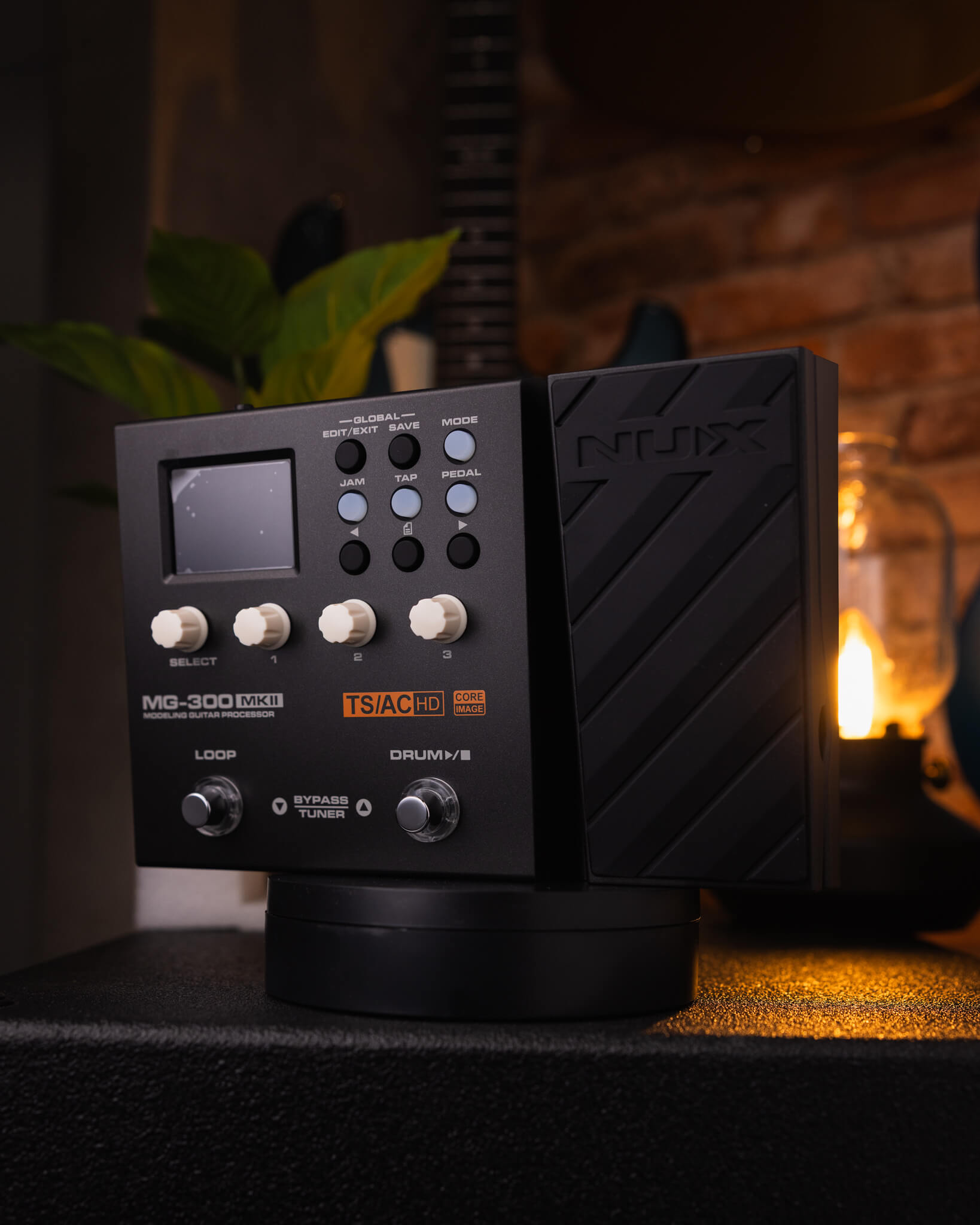 Nux MG300 MKII - Pedalera multiefecto para guitarra | Gearhub 🌶️