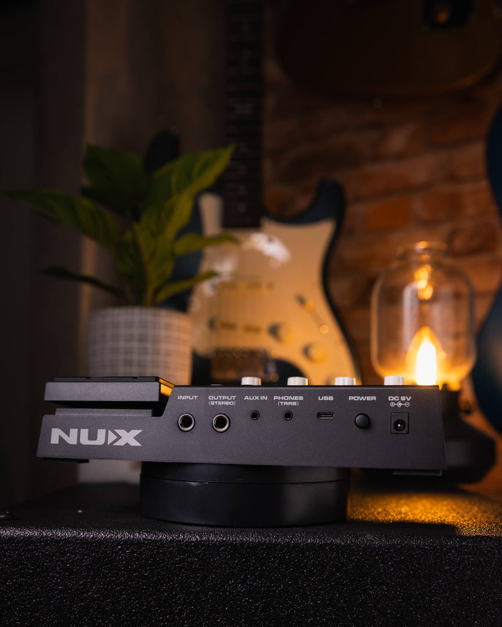 Nux MG300 MKII - Pedalera multiefecto para guitarra