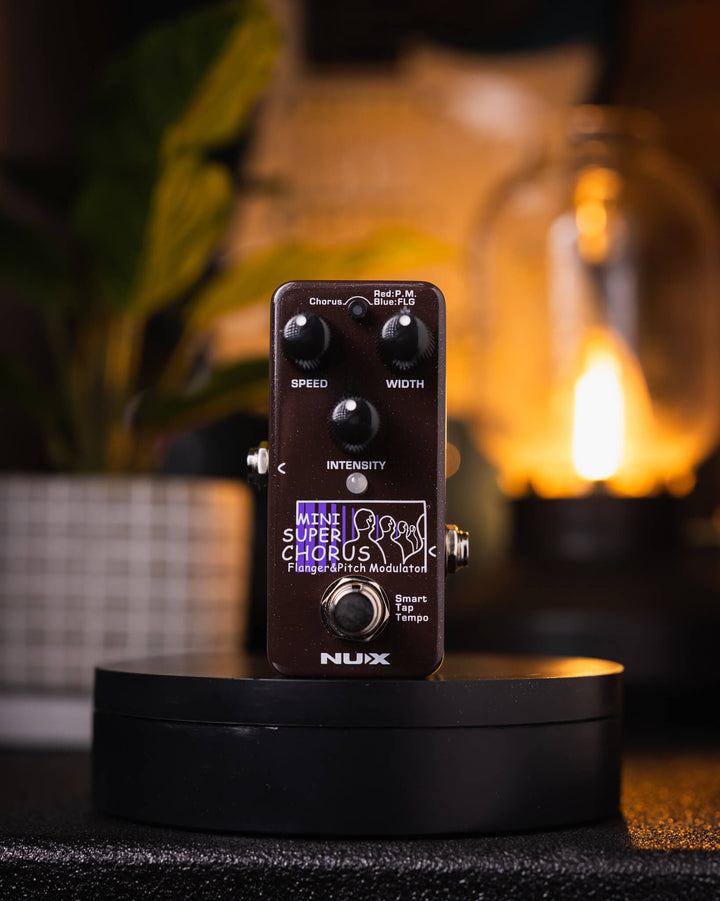 Nux NCH-5 Chorus, Flanger y Pitch - Pedal de guitarra