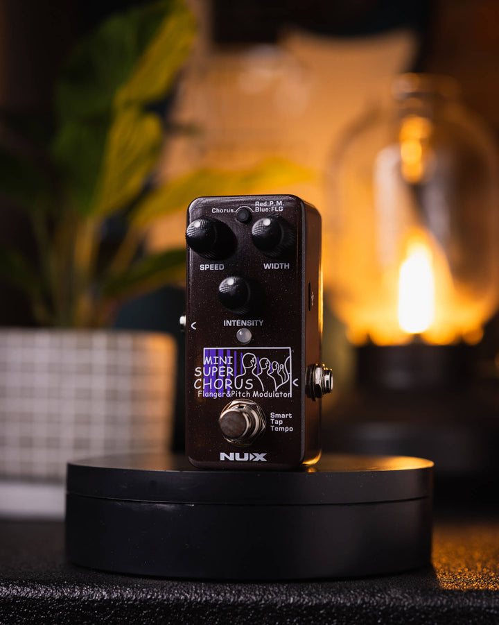Nux NCH-5 Chorus, Flanger y Pitch - Pedal de guitarra