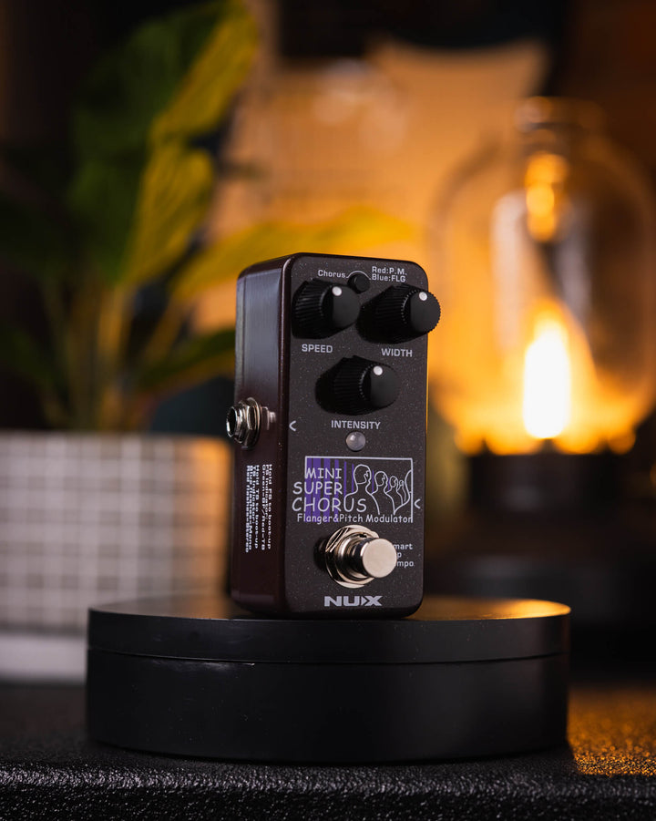 Nux NCH-5 Chorus, Flanger y Pitch - Pedal de guitarra