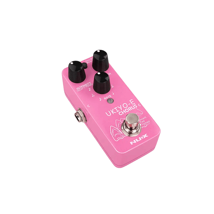Nux Ukiyo-E Chorus - Pedal de guitarra | UKIYO-E CHORUS (NCH-4) es un mini pedal de chorus con 3 modelos de chorus diferentes, incluidos ST Chorus, SCH-1 y CE-1. Puede cambiar los modelos tocando el interruptor de toque. El coro analógico de la vieja escu