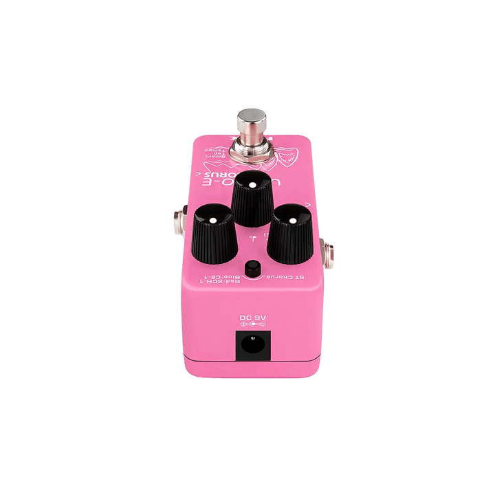 Nux Ukiyo-E Chorus - Pedal de guitarra | UKIYO-E CHORUS (NCH-4) es un mini pedal de chorus con 3 modelos de chorus diferentes, incluidos ST Chorus, SCH-1 y CE-1. Puede cambiar los modelos tocando el interruptor de toque. El coro analógico de la vieja escu