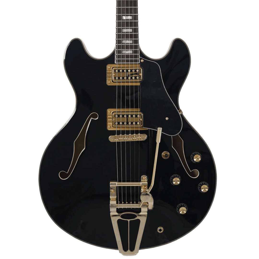 Sire H7 T Black - Guitarra Eléctrica | La Guitarra Sire H7 fue diseñada según las especificaciones y preferencias exactas de su homónimo. Este modelo incorpora una unidad de trémolo al H7, atendiendo a aquellos que necesitan ese efecto en el popular sonid