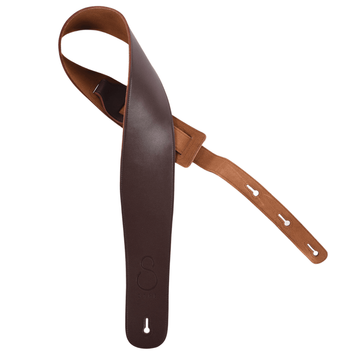 Sire Leather Strap Brown - Correa de Bajo | * Strap de Cuero Sire** Foto referencial: Al ser un producto de cuero, el color y patrón puede variar ligeramente*** Largo Maximo: 128 cm Ancho: 9 cm | Gearhub