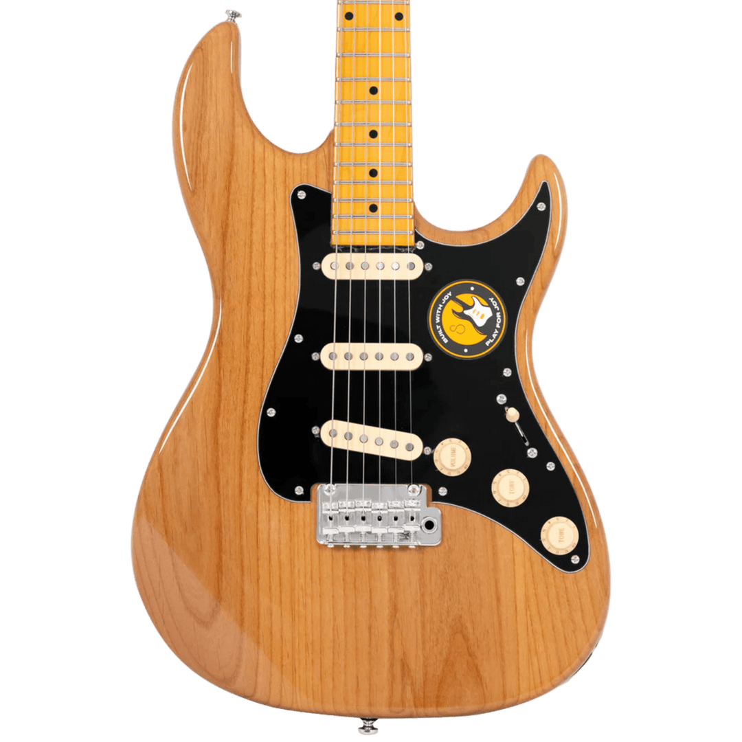 Sire S5 Natural - Guitarra Eléctrica | S5 es la nueva incorporación a la serie S, construida con un cuerpo de aliso norteamericano y un mástil de arce. El modelo S5 está configurado con una electrónica y hardware tradicionales que garantizan la máxima com