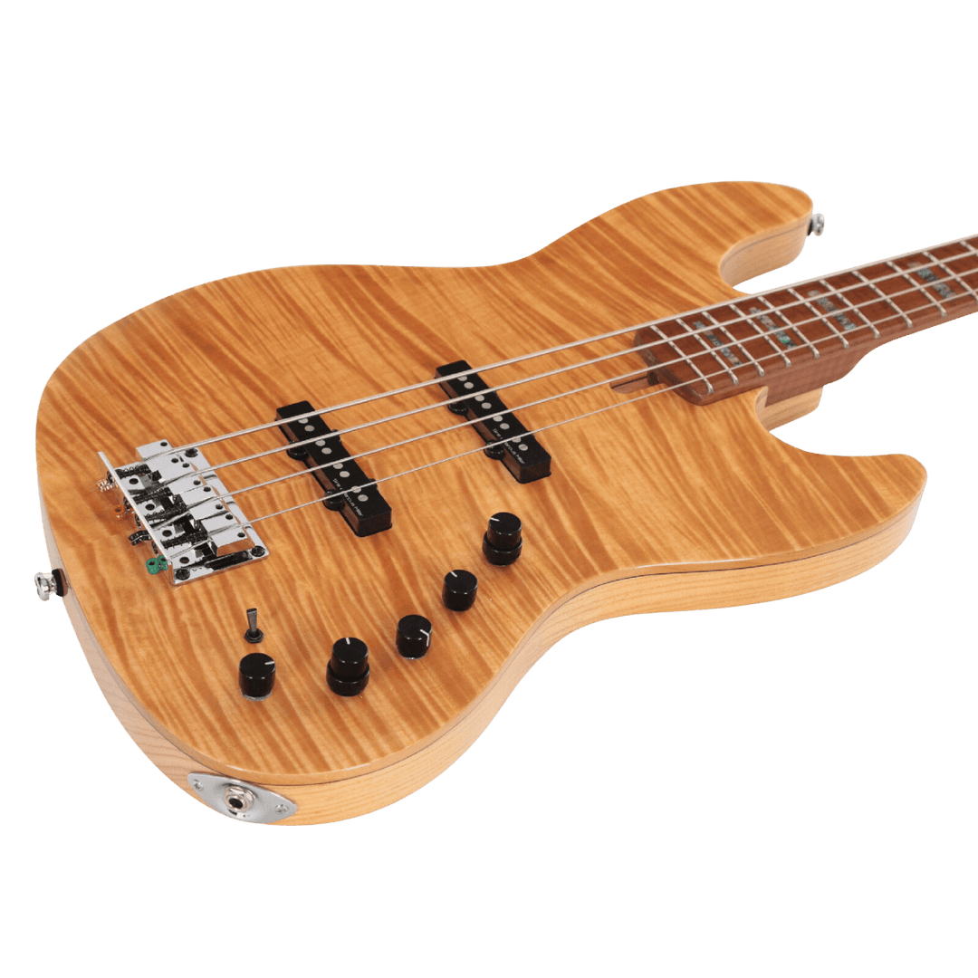 Sire V10 Natural (2nd Gen) - Bajo Eléctrico | Un modelo de alta calidad en la serie Sire Marcus Miller. El Sire V10 coloca a la serie V en otro nivel en términos de detalle, tocabilidad y comodidad. Con un mástil de arce flameado tostado en forma de C y u