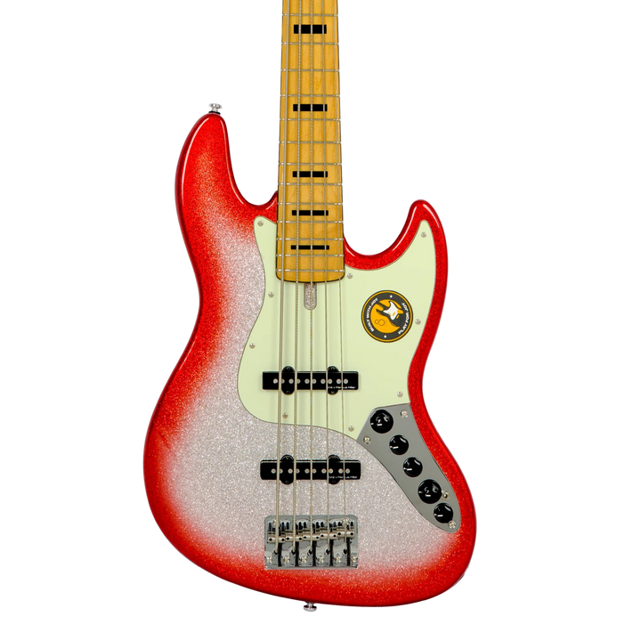 Sire V7 Alder-5 Redburst Sparkle (2nd Gen) - Bajo Eléctrico | Si me hubiesen mostrado los bajos Sire guiándonos solamente por el precio, habría tenido muchas dudas sobre qué tan buenos serían. Afortunadamente, tuve la oportunidad de ver uno y tocarlo sin
