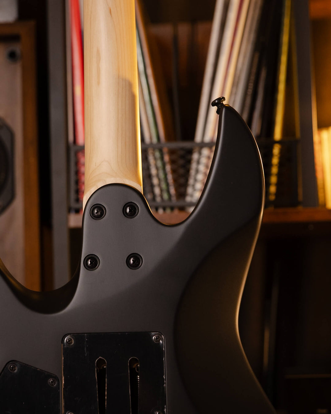 Sire X6 Headless Black Satin -  Guitarra Eléctrica