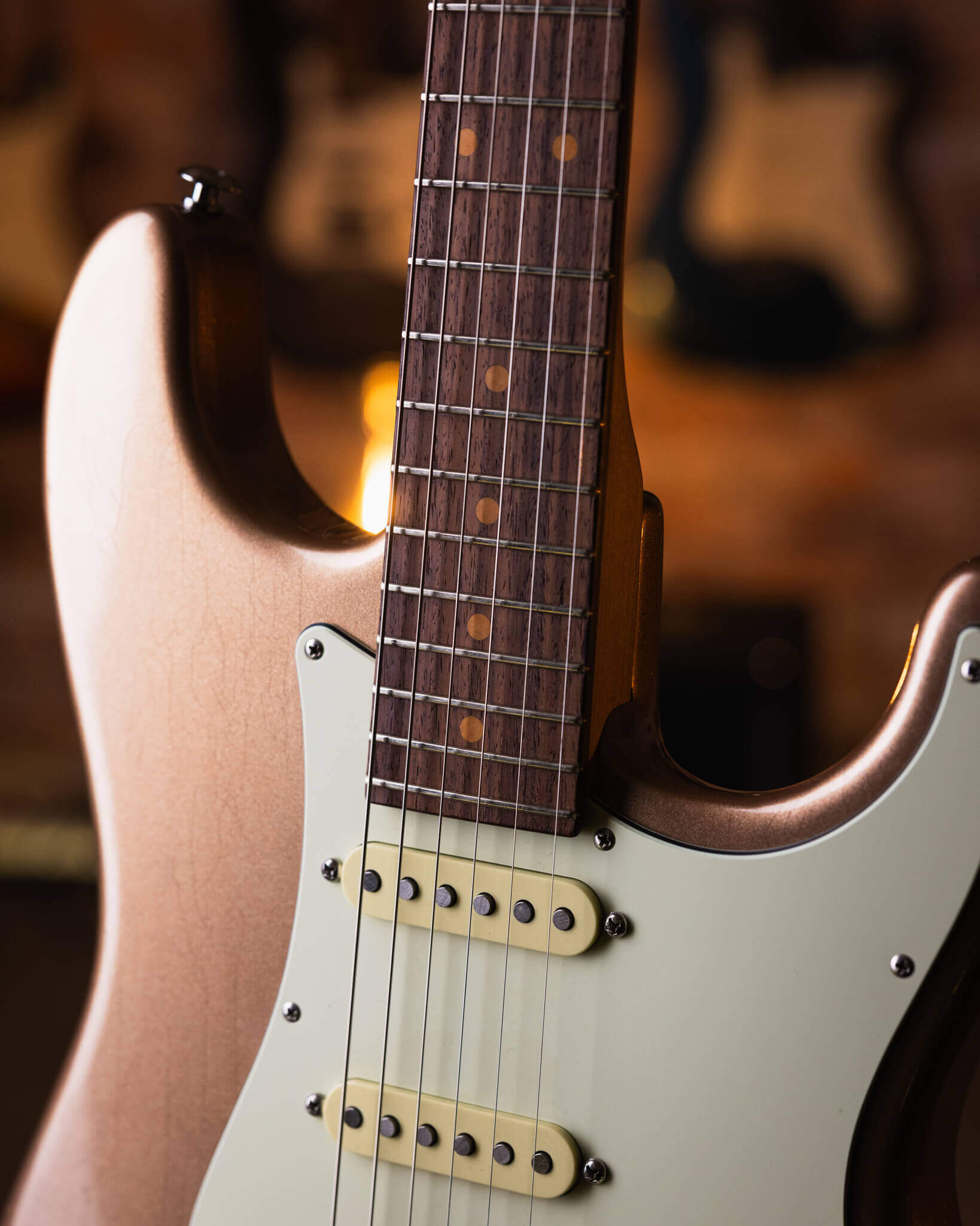 Suhr Classic S Vintage Limited Edition Firemist Gold - Guitarra Eléctrica | Presentamos el Suhr Classic S Vintage. En Suhr Guitars, siempre nos ha apasionado el encanto atemporal de los instrumentos vintage. Nuestro Classic S Vintage es la culminación de