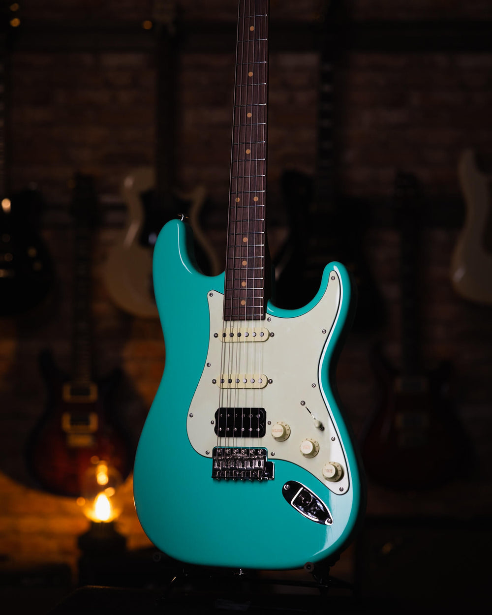 Suhr Classic S Vintage Limited Edition Seafoam Green - Guitarra Eléctrica | Presentamos la Suhr Classic S Vintage. En Suhr Guitars, siempre nos ha apasionado el encanto atemporal de los instrumentos vintage. Nuestra Classic S Vintage es la culminación de