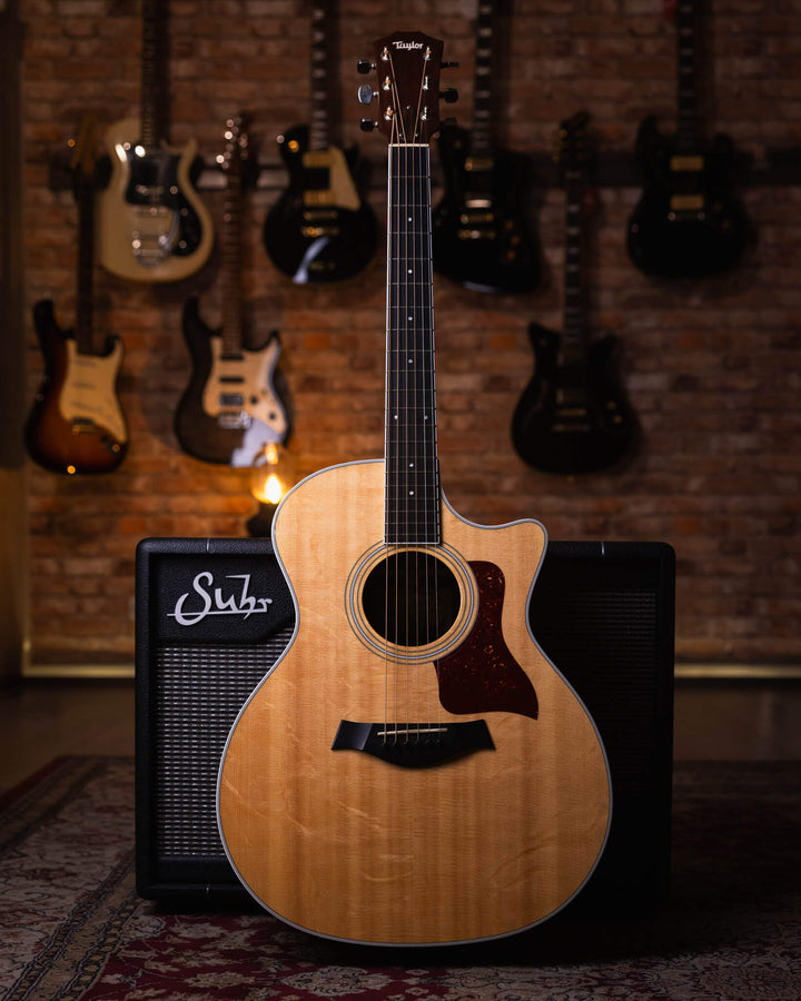 Taylor 414ce-R Special Edition Natural 2016 - Guitarra Electroacústica | Cuerpo • Modelo: 414ce-R, Grand Auditorium• Top: Sitka Spruce (V-Class Bracing) • Sides: Indian Rosewood• Terminación: Gloss Brazo • Madera: Neo-Tropical Mahogany• Perfil: C-Shape• T
