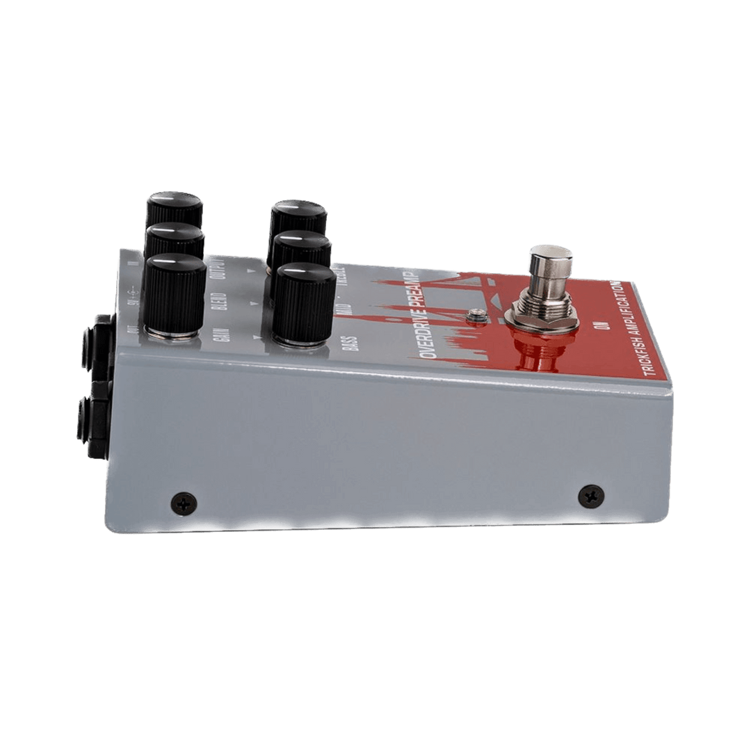 Trickfish Overdrive Preamp - Pedal de Bajo | En un mar de pedales overdrive, el Overdrive Preamp de Trickfish nace para responder una simple pregunta: “¿Cómo podemos ofrecer algo realmente distinto?”Queríamos un overdrive que fuera cálido, suave, cremoso