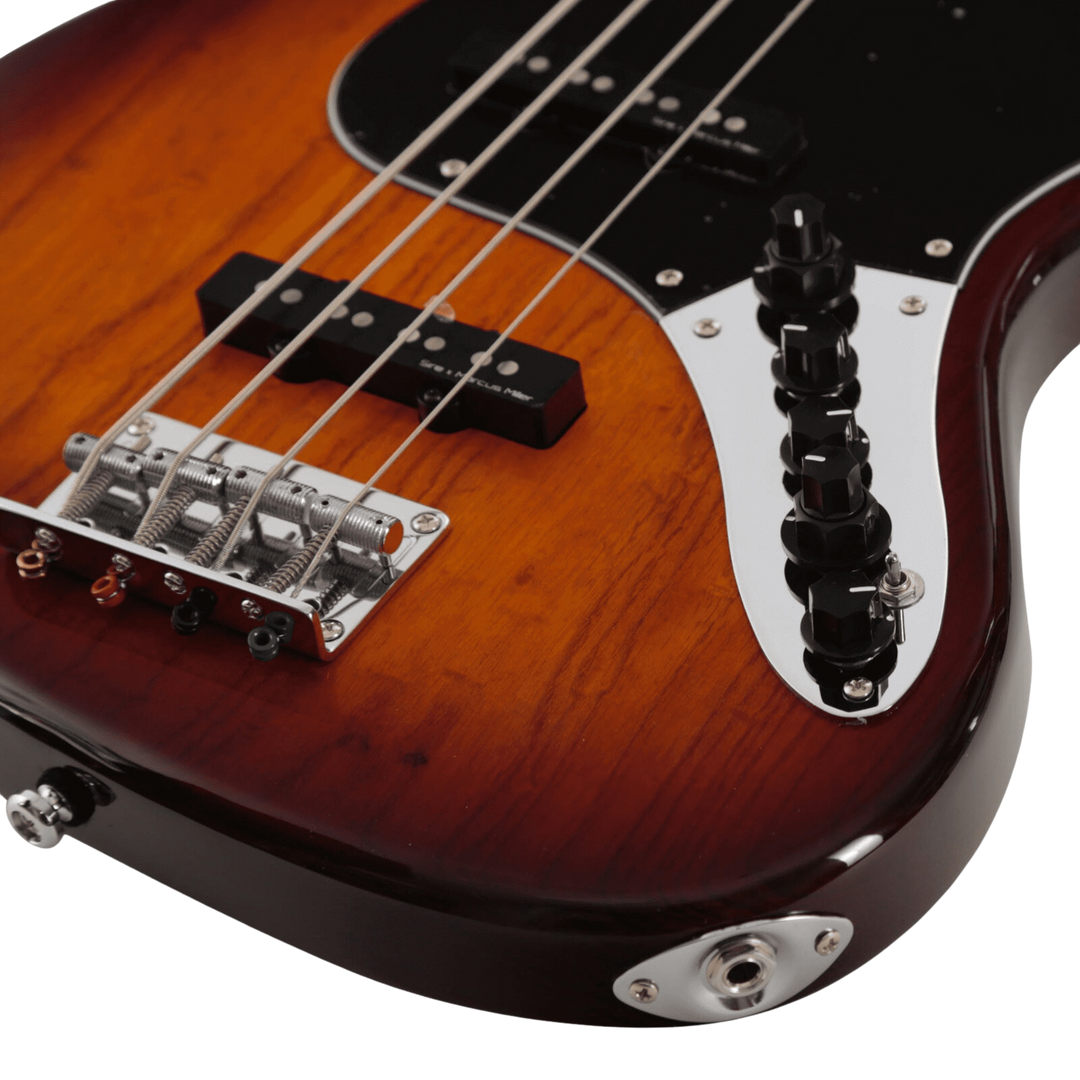 Sire V7 Vintage Ash Tobacco Sunburst (2nd Gen) - Bajo Eléctrico | Si me hubiesen mostrado los bajos Sire guiándonos solamente por el precio, habría tenido muchas dudas sobre qué tan buenos serían. Afortunadamente, tuve la oportunidad de ver uno y tocarlo