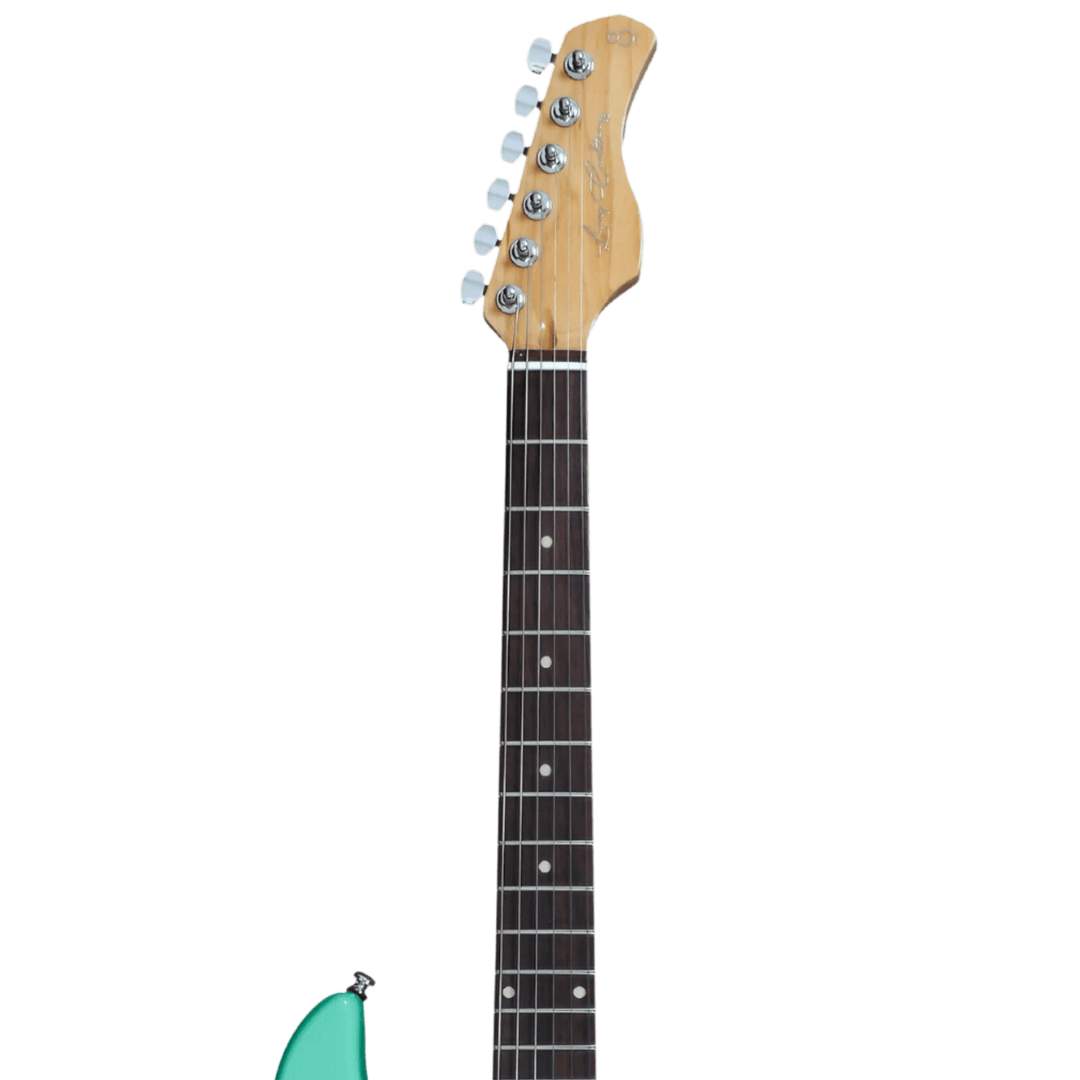Sire S3 SSS Mild Green - Guitarra Eléctrica | La guitarra eléctrica tradicional en forma de S se mejora con especificaciones electrónicas y de hardware diseñadas por Larry Carlton para adaptarse a la mayoría de los estilos de guitarra, desde el clásico ha