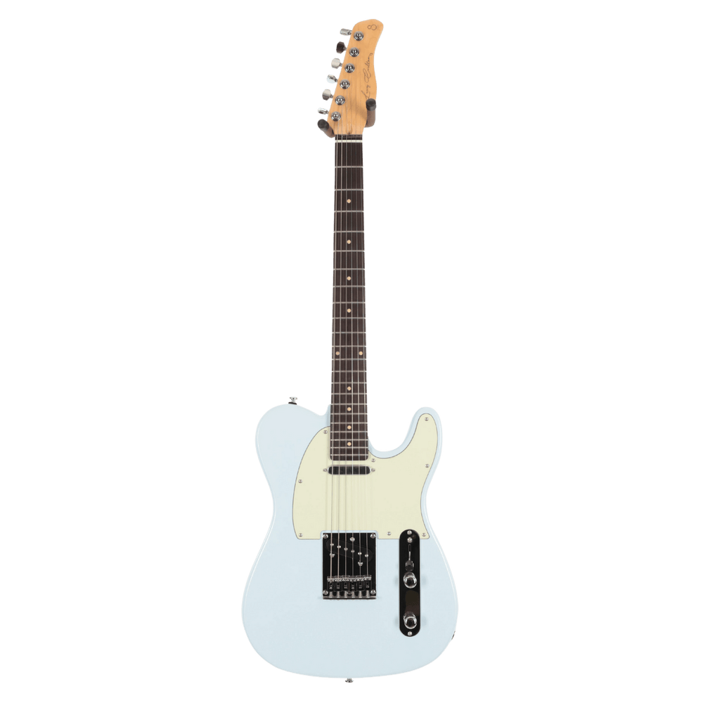 Sire T3 Sonic Blue - Guitarra Eléctrica | La guitarra eléctrica tradicional en forma de T se mejora con especificaciones electrónicas y de hardware diseñadas por Larry Carlton para adaptarse a la mayoría de los estilos de guitarra, desde el clásico hasta