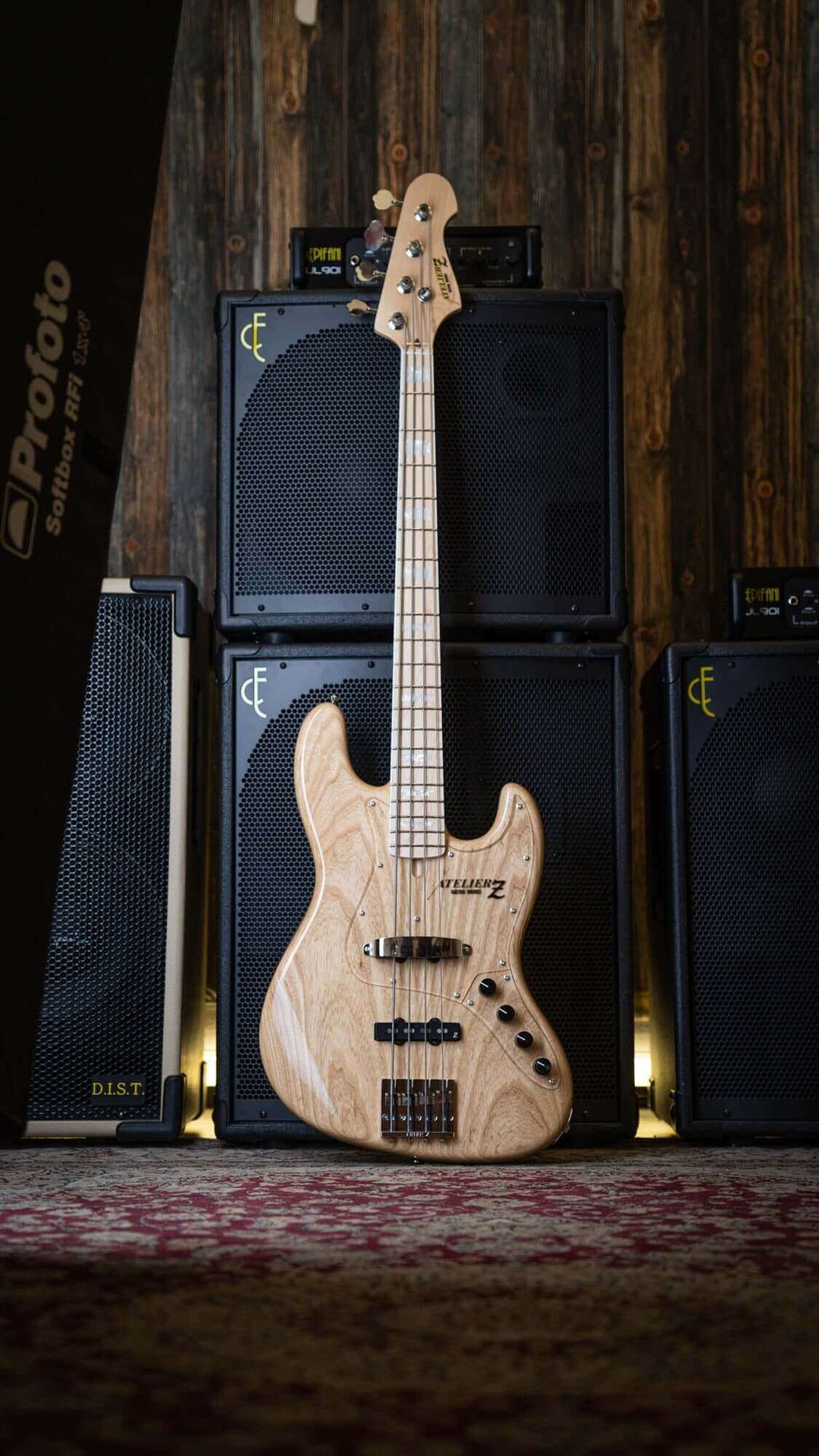 Atelier Z M-245 Natural 2023 - Bajo Eléctrico | Diseñados y construidos en Tokyo, Japón, la serie Magnitude de Atelier Z tiene un sonido característico y ortodoxo que se adapta a todos los estilos de música del en donde se pueda desempeñar jazz bass, tamb