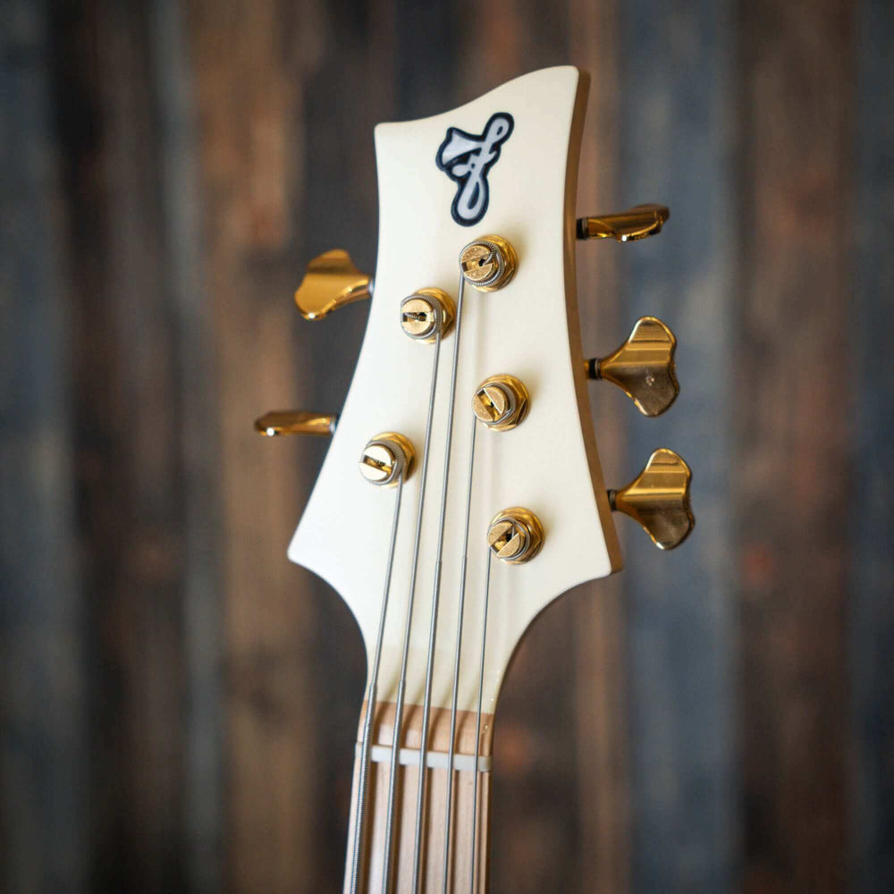 F Bass BN5 Olympic White 2018 - Bajo Eléctrico | The BN series is the product of 40+ years of F Bass evolution. While it has roots stemming from the original Jazz Bass, it has slowly morphed into our signature sound, feel, and look. The BN series’ voice l