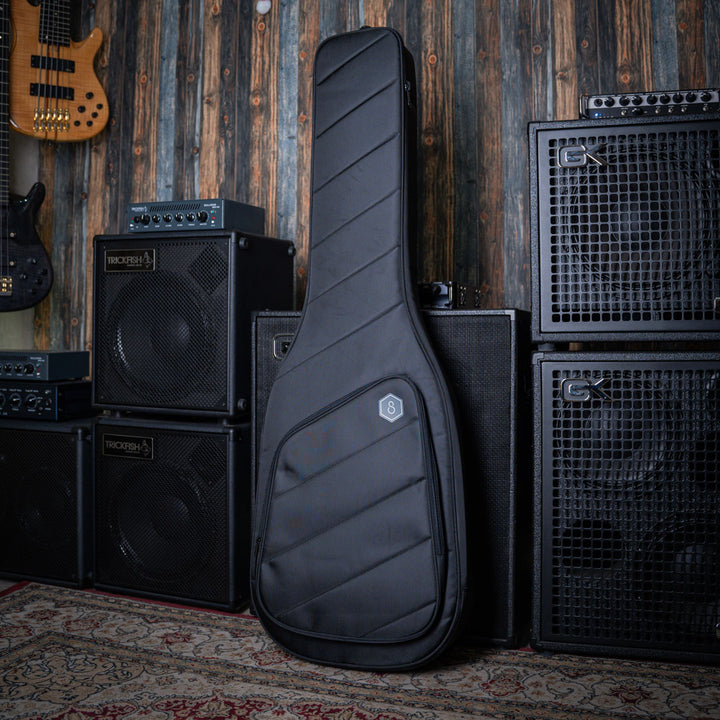 Sire Gig Bag Acoustic - Funda de Guitarra Acústica | Característica • Funda para guitarra acústica.• Moldeado a la forma del instrumento.• Soporte completo para el mástil.• Protege de corrosión y daño por golpes.• Interior de lujo. Dimensiones interiores