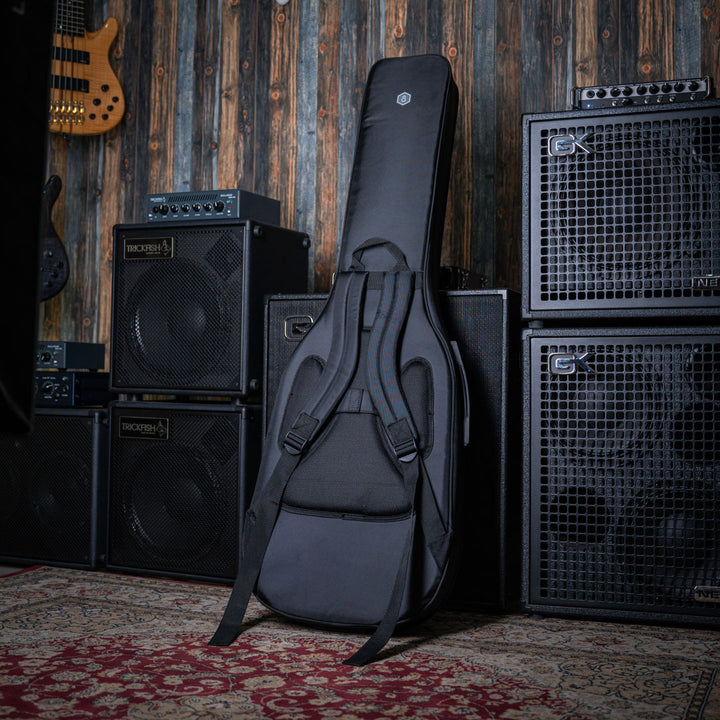 Sire Gig Bag Acoustic - Funda de Guitarra Acústica | Característica • Funda para guitarra acústica.• Moldeado a la forma del instrumento.• Soporte completo para el mástil.• Protege de corrosión y daño por golpes.• Interior de lujo. Dimensiones interiores