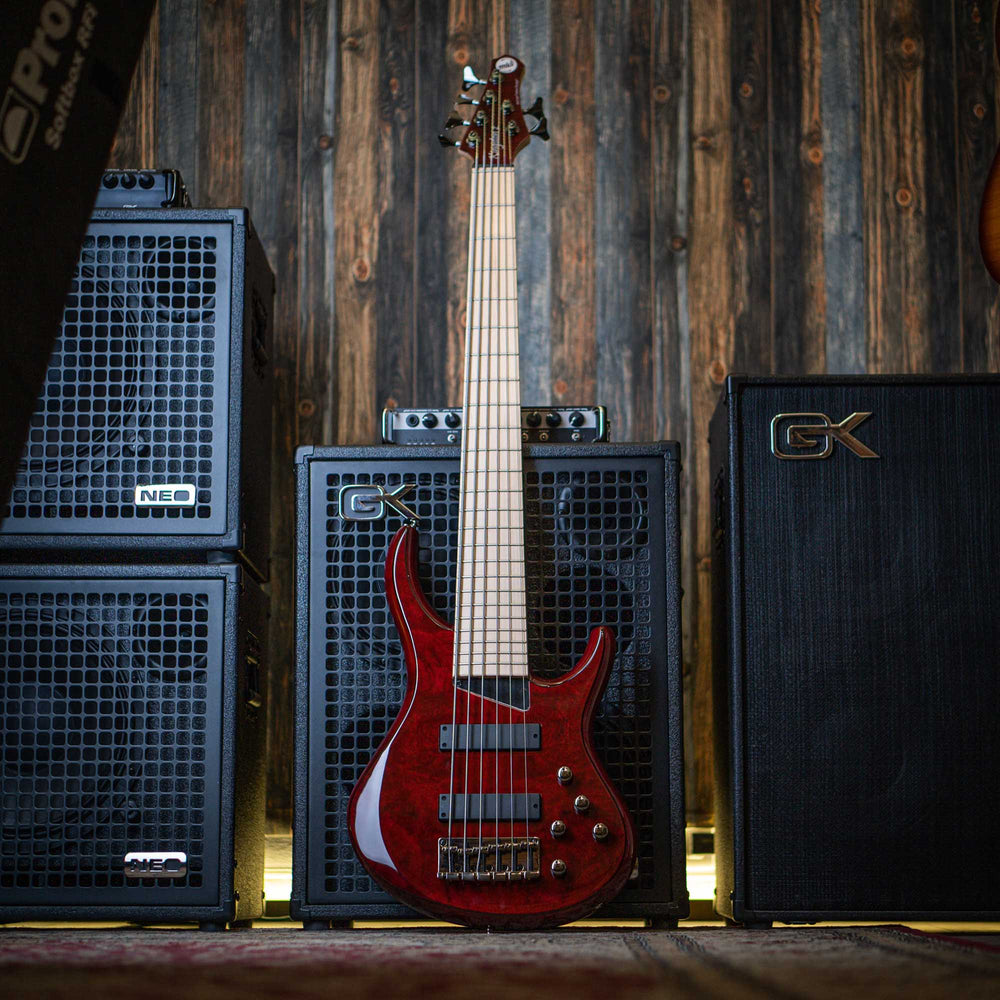 MTD Kingston Z6 Translucent Cherry Red - Bajo Eléctrico | Para el músico exigente que busca una apariencia y un sonido hechos a mano, tenemos la serie MTD Z, que incorpora muchos de los elementos de diseño superiores presentes en los instrumentos MTD Hand