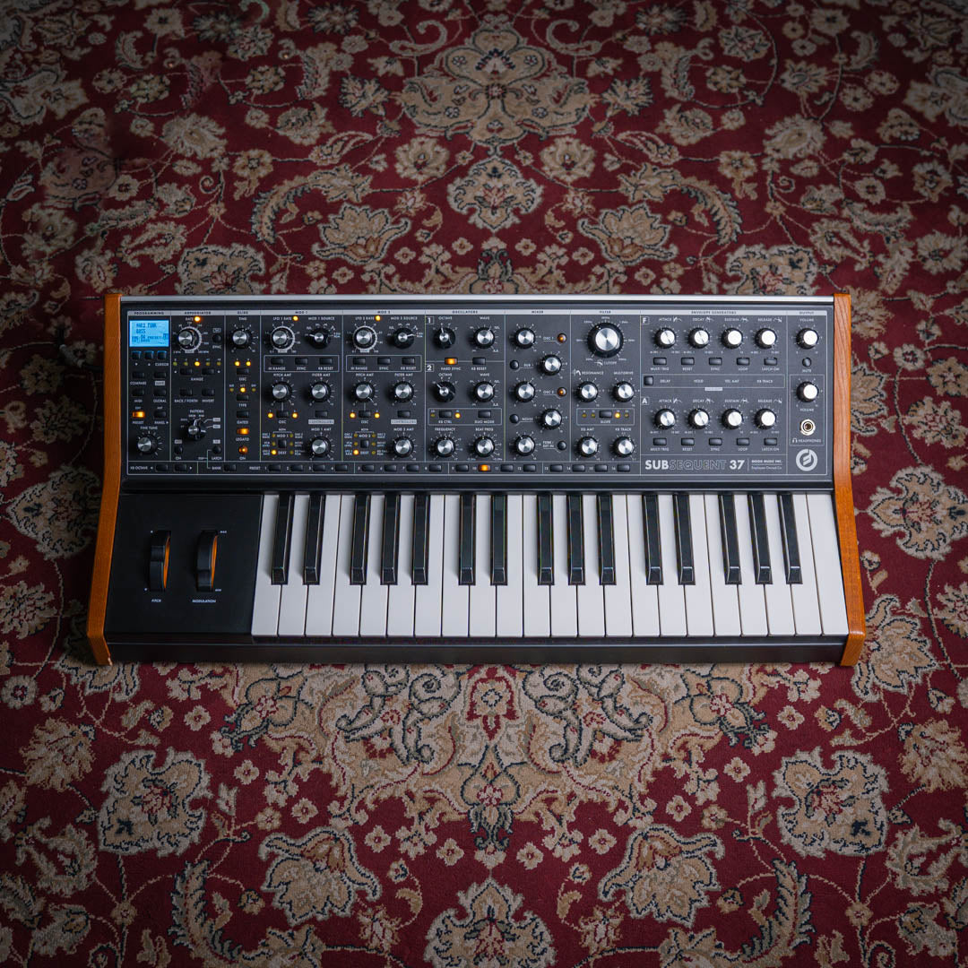 Moog SubSequent 37