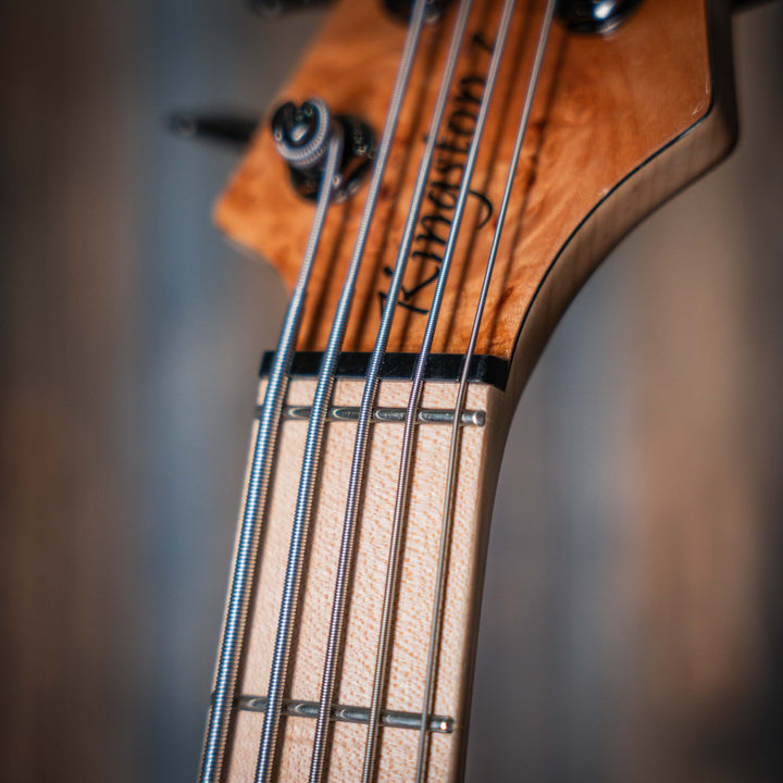 MTD Kingston Z5 Natural MarkBass Preamp - Bajo Eléctrico | Para el músico exigente que busca una apariencia y un sonido hechos a mano, tenemos la serie MTD Z, que incorpora muchos de los elementos de diseño superiores presentes en los instrumentos MTD Han