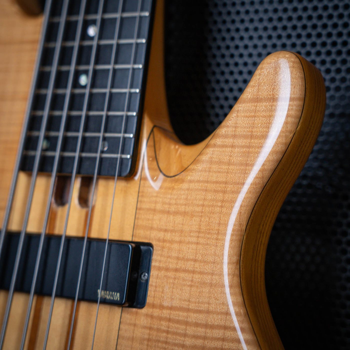 Yamaha TRB-6PII Natural Flamed Maple - Bajo Eléctrico